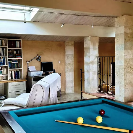 Au Chene Bed & Breakfast